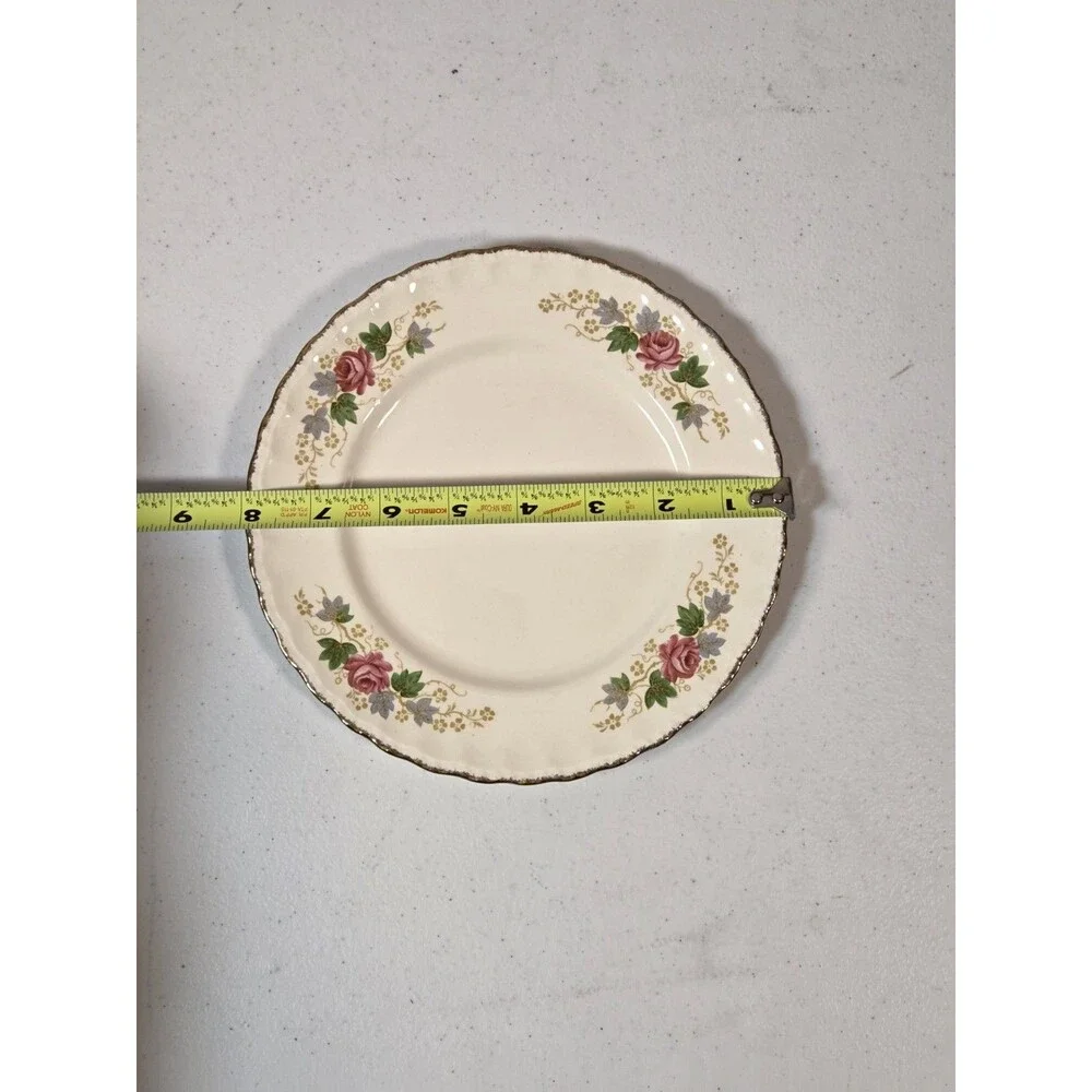 Vintage Grindley England Rose Bouquet Cream Petal Plate 8”‎ 18K Gold Trim Floral